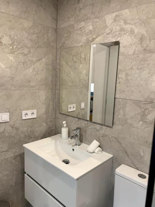 Apartamento Vip VI En Madrid Centro Apartment Екстериор снимка